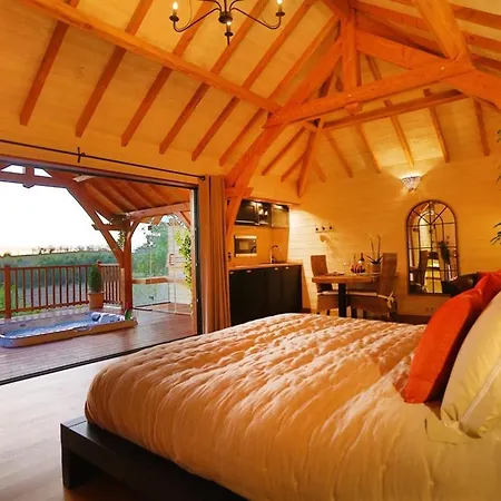 De Prestige Avec Jacuzzi Et Sauna Privatifs アルゾンヌ